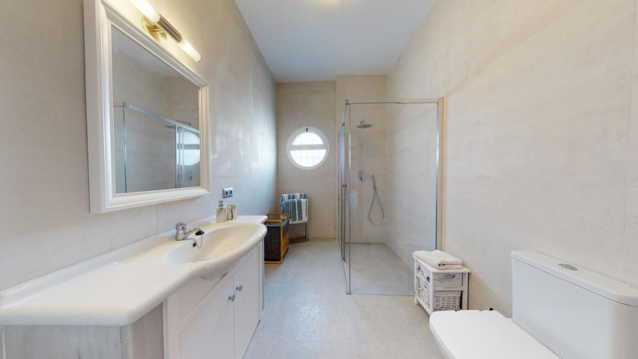 Luxury 5 Bed House Private Pool And Sea View