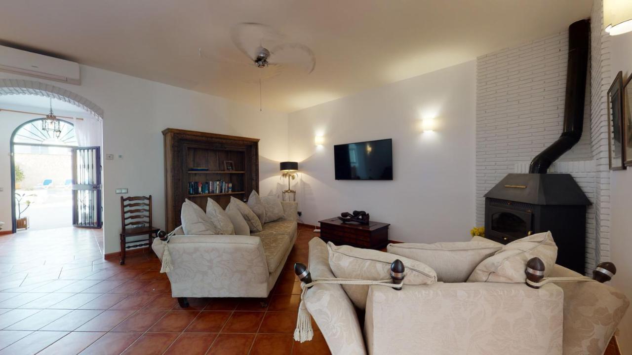 Semesterbostad Luxury 5 Bed House Private Pool And Sea View Nerja